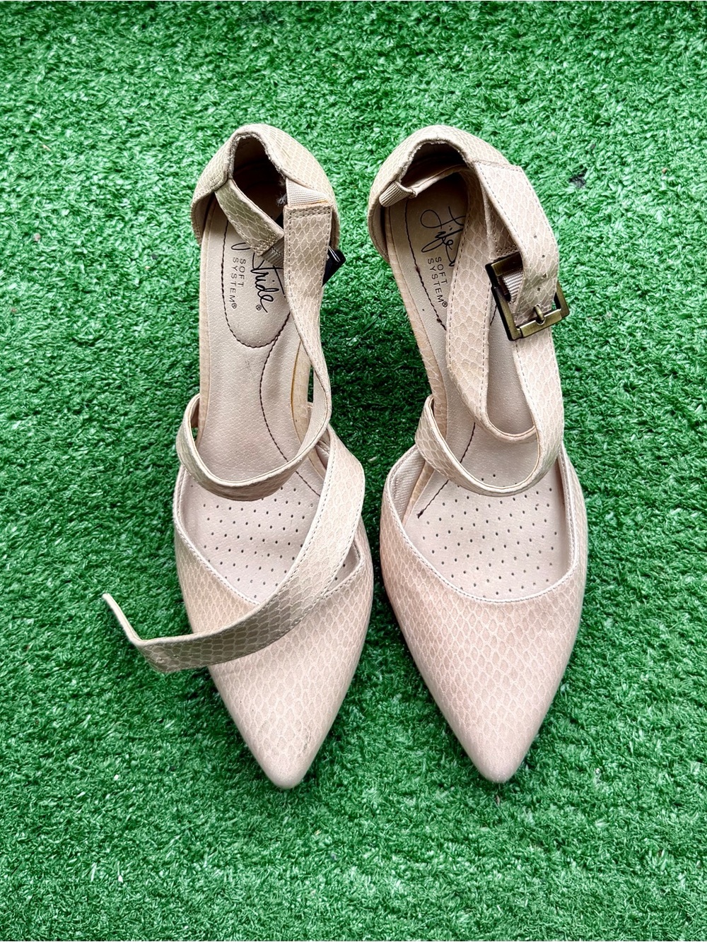 LifeStride Bone Snake Textured Ankle Strap Pointed Toe Heels Women's US 7.5M